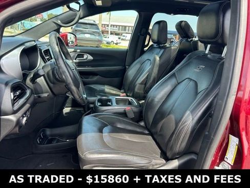 Used 2019 Chrysler Pacifica Touring-L Plus w/ S Appearance Package FWD image 13