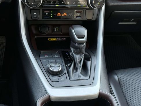 Used 2023 Toyota RAV4 Limited AWD/4WD image 20