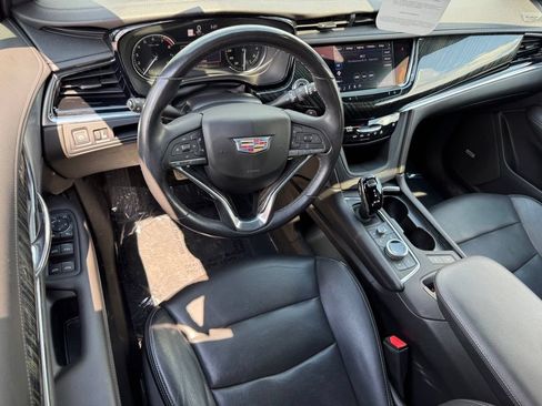Certified 2023 Cadillac XT6 Premium Luxury FWD image 23