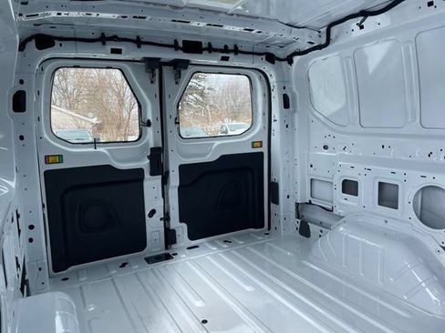 New 2026 Ford Transit 150 Low Roof RWD image 18
