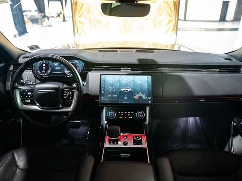 Used 2023 Land Rover Range Rover SE AWD/4WD image 17