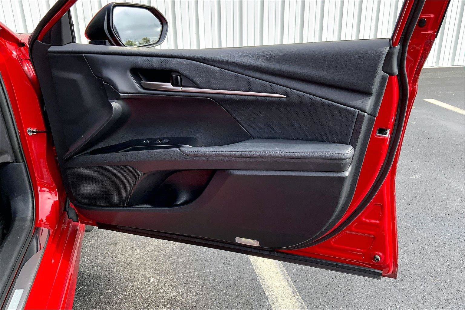 Used 2025 Toyota Camry XSE AWD/4WD image 23