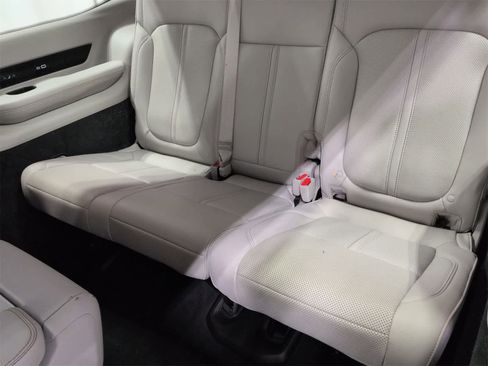 Used 2023 Jeep Grand Wagoneer 4WD image 39