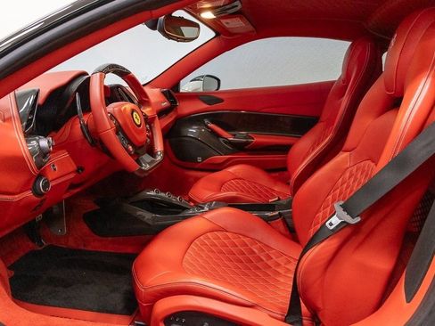 Used 2016 Ferrari 488 GTB image 4