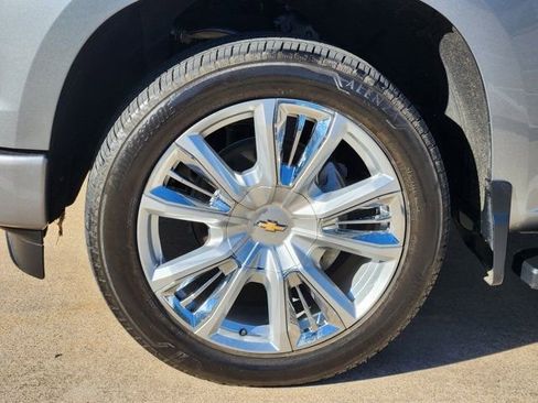 Used 2024 Chevrolet Silverado 1500 High Country w/ Technology Package image 18
