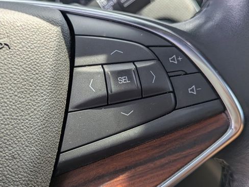 Used 2021 Cadillac XT5 Premium Luxury AWD/4WD image 13