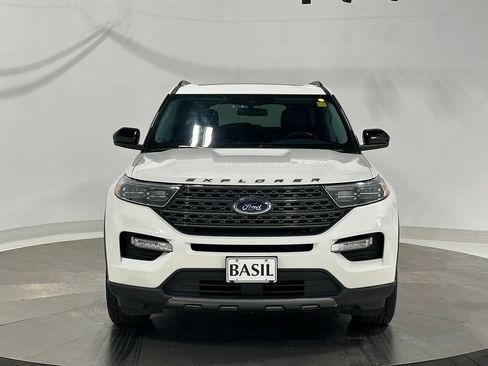 Used 2022 Ford Explorer XLT w/ Equipment Group 202A AWD/4WD image 9