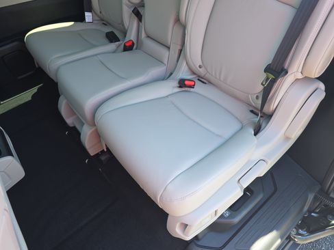 New 2026 Honda Odyssey EX-L image 16