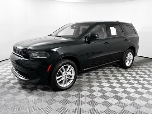 Used 2023 Dodge Durango GT image 3
