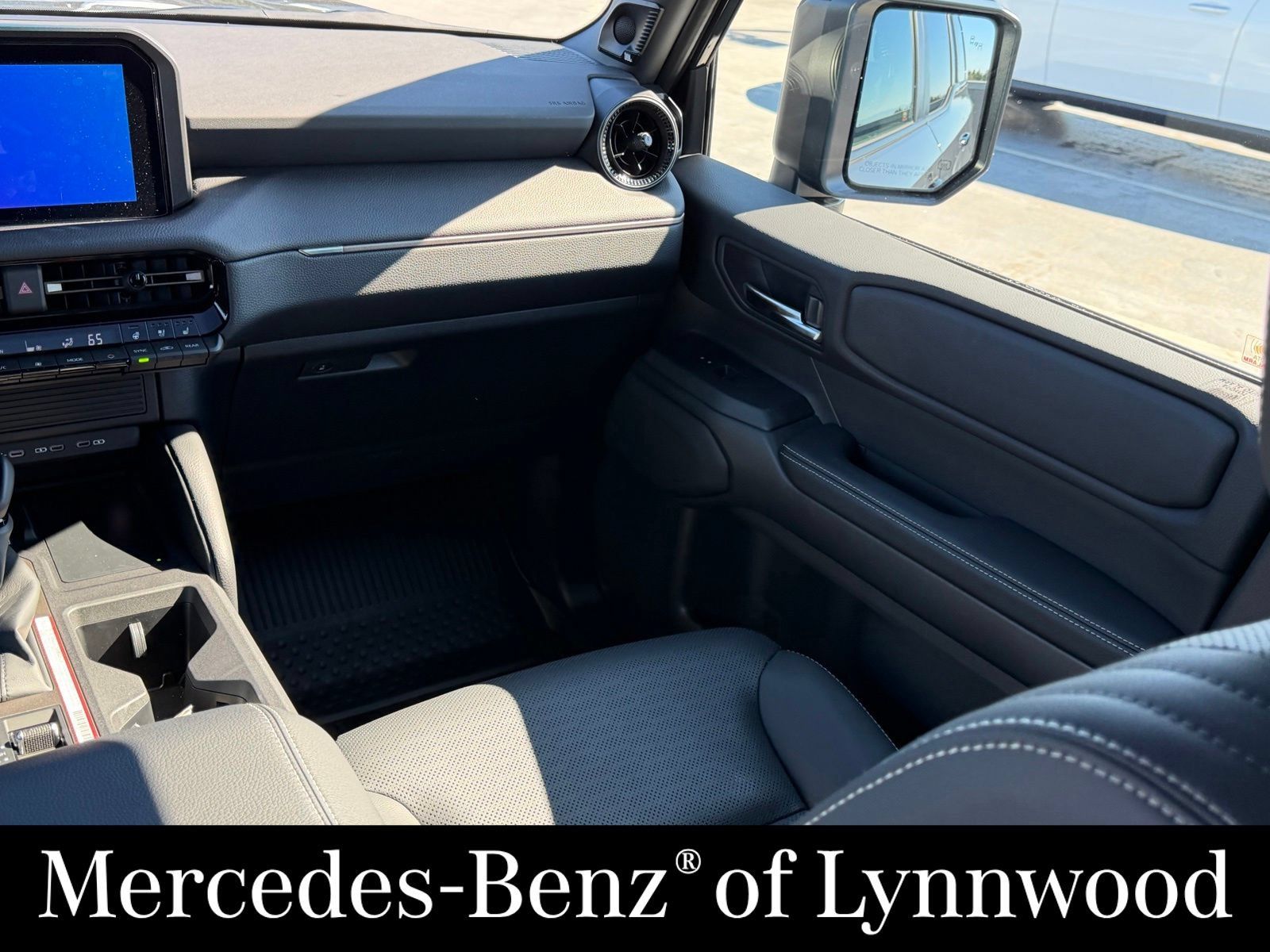 Used 2027 Toyota Land Cruiser w/ Premium Package AWD/4WD image 19