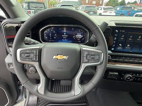 New 2026 Chevrolet Silverado 1500 LT w/ Z71 Off-Road Package AWD/4WD image 23