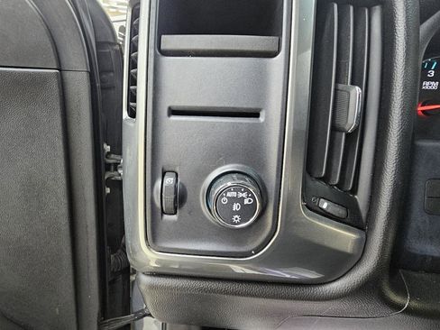 Used 2017 Chevrolet Silverado 1500 LT w/ Texas Edition image 31