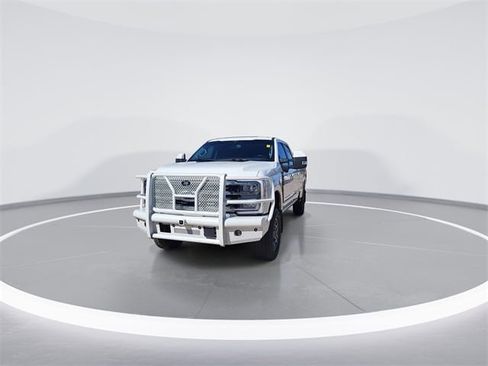 Used 2023 Ford F350 Lariat w/ Lariat Ultimate Package image 4