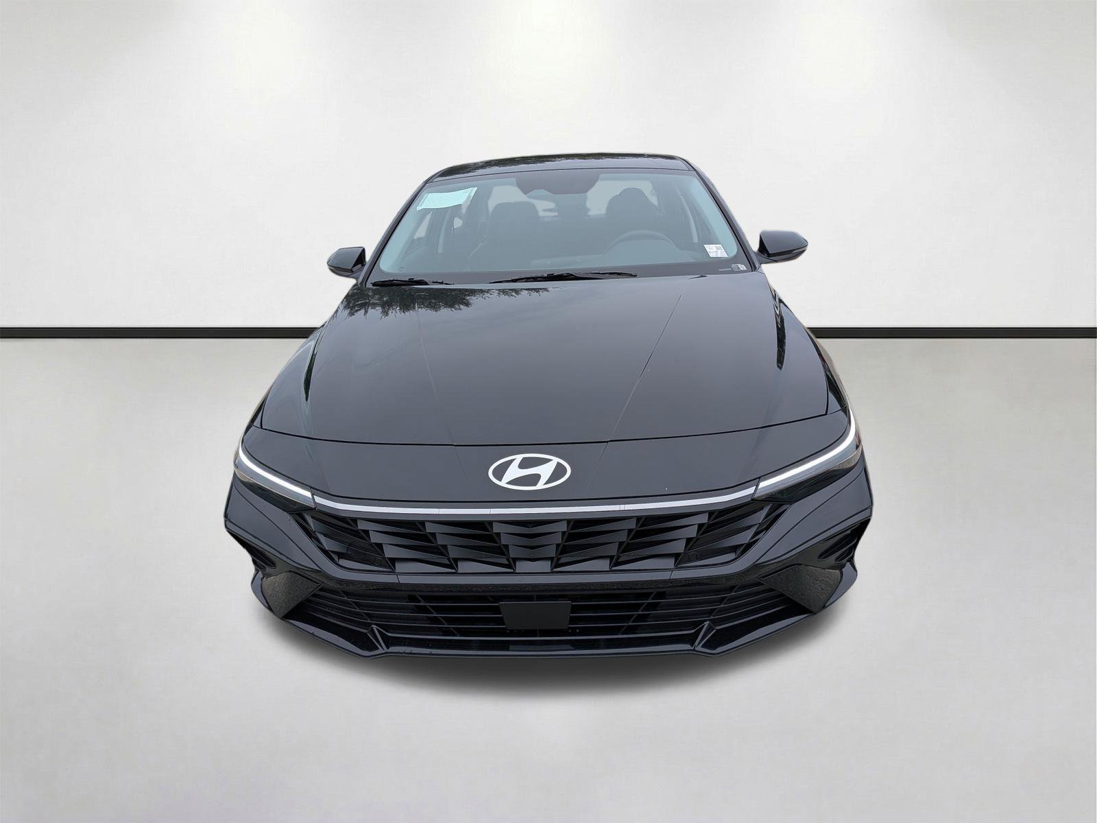 New 2026 Hyundai Elantra Limited FWD image 9