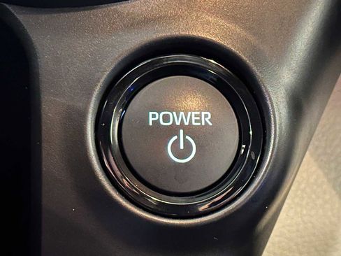 Certified 2025 Toyota Sienna Platinum image 20