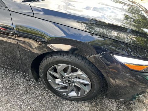 Used 2024 Hyundai Elantra SEL image 16