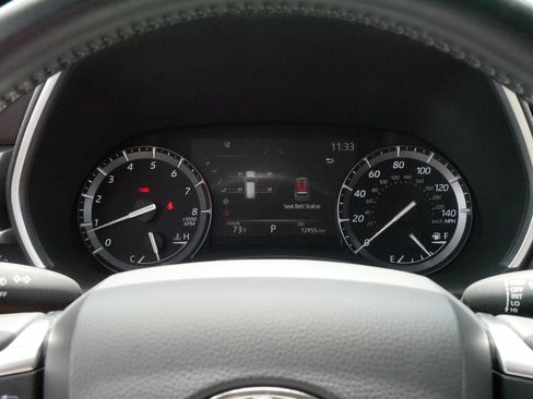 Certified 2021 Toyota Highlander XLE AWD/4WD image 21