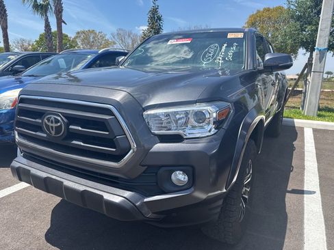 Used 2022 Toyota Tacoma SR5 w/ Technology Package RWD image 10