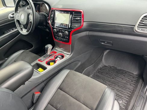 Used 2020 Jeep Grand Cherokee Altitude AWD/4WD image 30