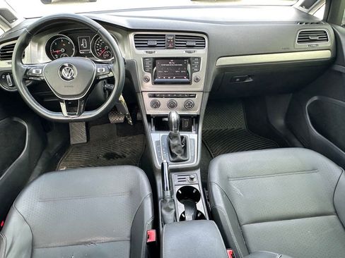 Used 2015 Volkswagen Golf TDI S image 19