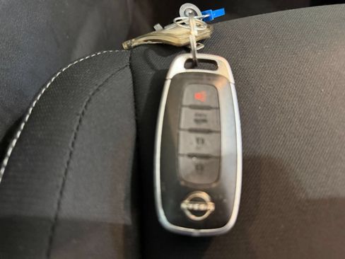 Used 2025 Nissan Sentra SV FWD image 21
