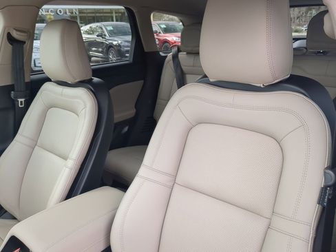 New 2026 Lincoln Corsair Reserve FWD image 10