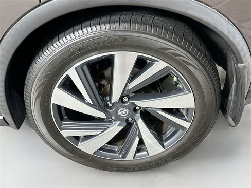 Used 2017 Nissan Murano Platinum w/ Platinum Technology Package image 32