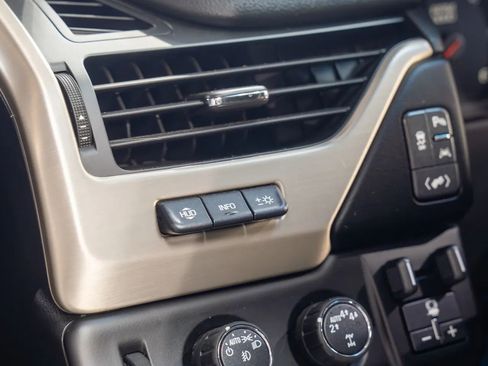 Used 2017 GMC Yukon XL Denali w/ Open Road Package image 12