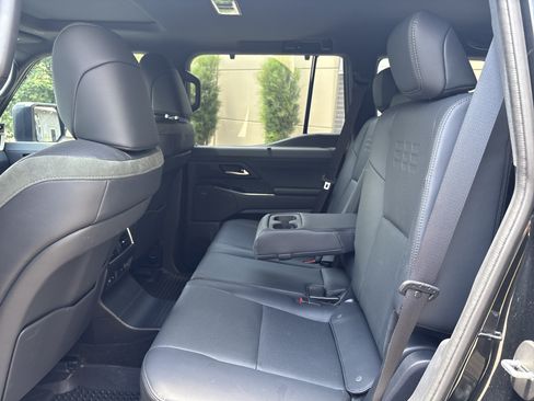 Used 2024 Lexus GX 550 AWD/4WD image 31