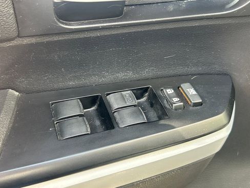 Used 2020 Toyota Tundra SR5 w/ SR5 Leather Package image 7