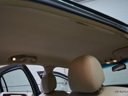 Used 2006 Lincoln Town Car Signature image 21