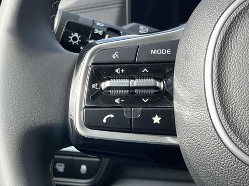 New 2026 Kia Carnival SX w/ SX Dark Edition Package FWD image 32