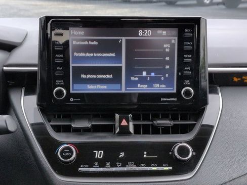 Used 2022 Toyota Corolla LE image 18