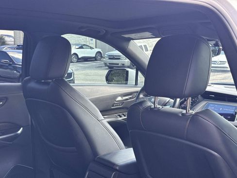 Used 2021 Cadillac XT4 Sport w/ Enhanced Visibility Package FWD image 27