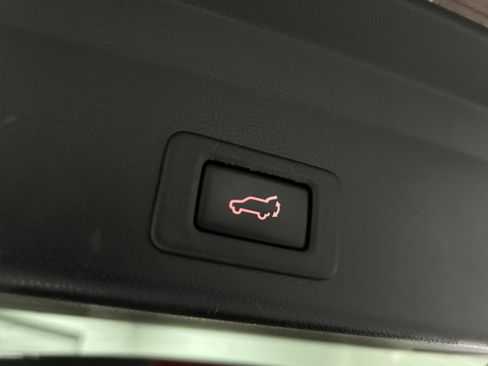 Used 2019 Subaru Ascent Touring AWD/4WD image 39