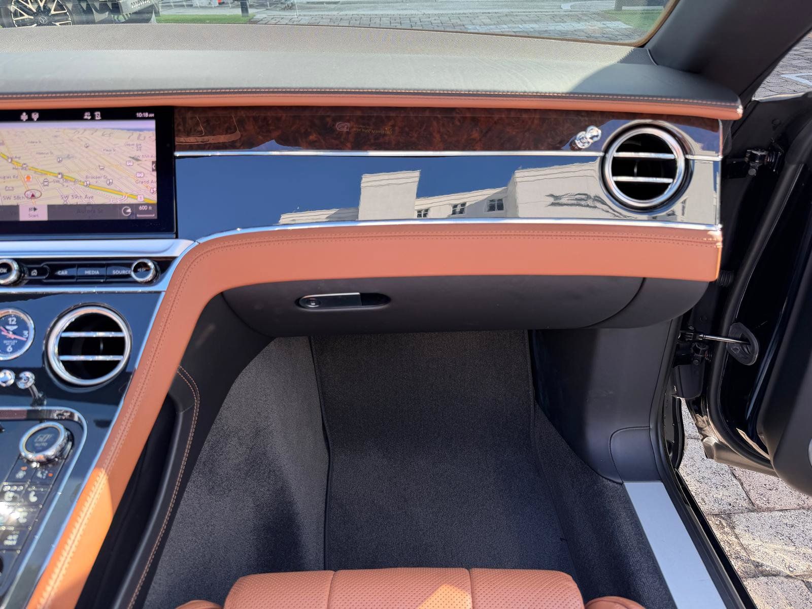 Used 2021 Bentley Continental GT AWD/4WD image 36