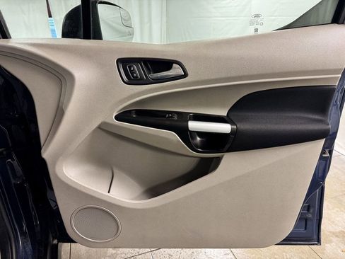 Used 2020 Ford Transit Connect XLT image 11