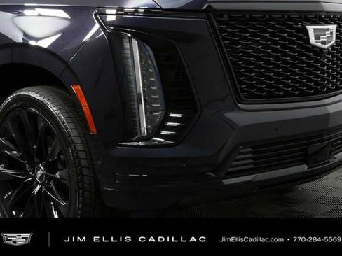 Certified 2026 Cadillac Escalade ESV Platinum Sport AWD/4WD image 36