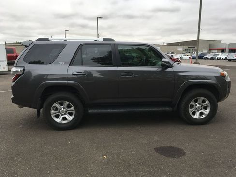 Used 2021 Toyota 4Runner SR5 Premium w/ Moonroof Package AWD/4WD image 7