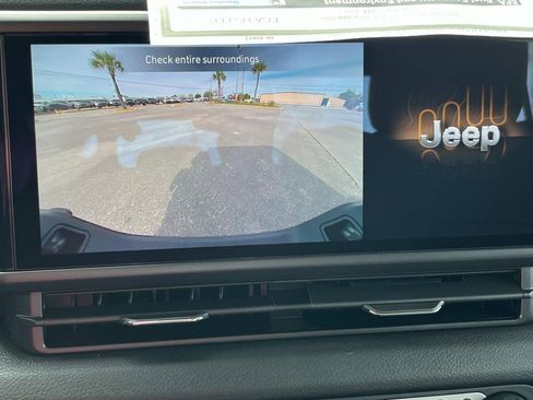 New 2026 Jeep Gladiator Sport AWD/4WD image 14