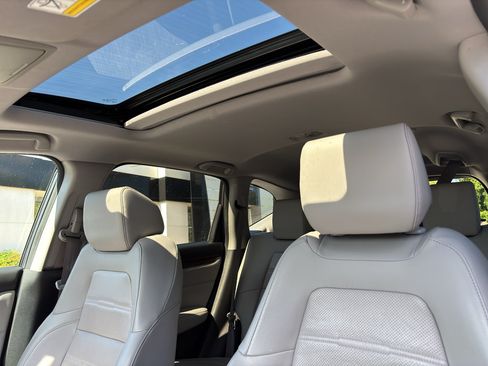 Used 2021 Honda CR-V EX-L image 17