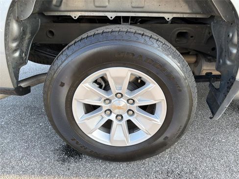 Used 2025 Chevrolet Silverado 1500 LT image 16