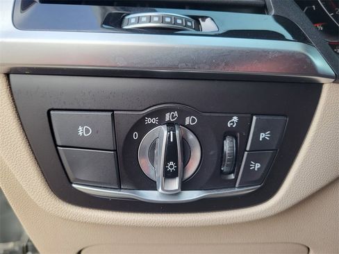 Used 2021 BMW X3 xDrive30i w/ Premium Package image 27