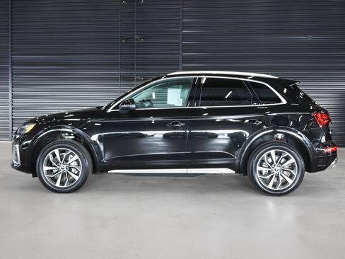 Used 2024 Audi Q5 2.0T Premium w/ Convenience Package image 15