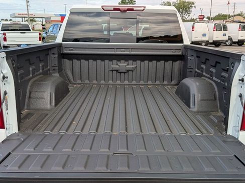 New 2026 Chevrolet Silverado 1500 ZR2 AWD/4WD image 33