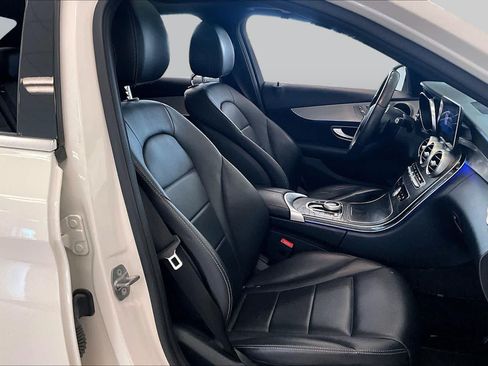 Used 2019 Mercedes-Benz C 300 Sedan image 8