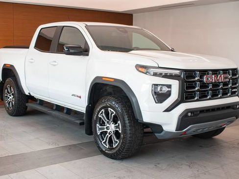 Used 2023 GMC Canyon AT4 AWD/4WD image 5