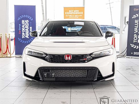 Used 2024 Honda Civic Type R image 2