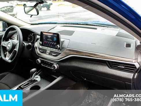 Used 2025 Nissan Altima 2.5 SV image 22