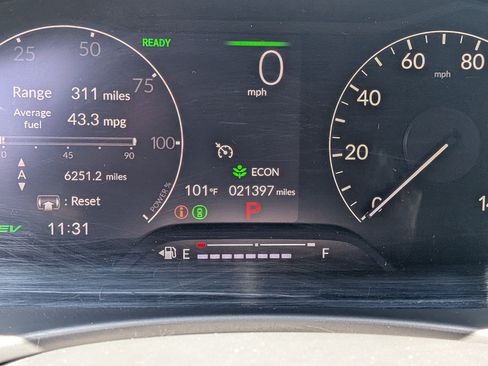 Used 2025 Honda Civic Sport image 29